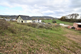 Prodej stavebního pozemku 1 420 m2, inženýrské sítě, Čerčany - Vysoká Lhota (okres Benešov)