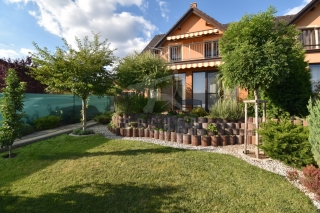Exkluzivně - Prodej RD 4+kk, 180 m2, pozemek 333 m2, Mělník - Chloumek, ul. Květinová