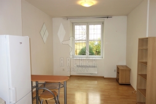 Exkluzivně - Pronájem bytu 1+kk OV, 28 m2, Praha 4 - Nusle, ul. Nuselská