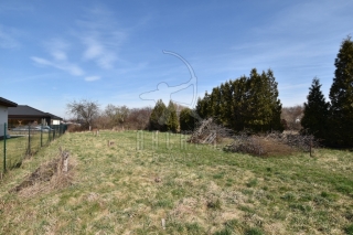 Exkluzivně - Prodej stavebního pozemku 698 m2, elektřina, studna, Úžice (okres Mělník)
