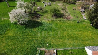 Exkluzivně - Prodej stavebního pozemku 1 190 m2, včetně inž.sítí, Břežany (okr. Benešov)