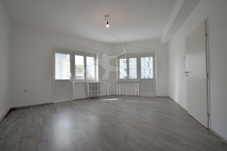 Prodej bytu 2+kk/ 2 balkony, 51 m2, OV, Praha 4 - Michle, ul. Podle Kačerova