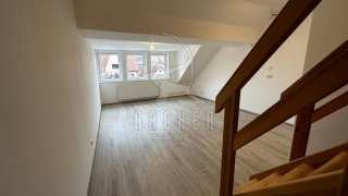 Exkluzivně - Pronájem mezonetového bytu 2+kk/S v OV, 58 m2, Chrást nad Sázavou, okr. Benešov