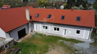 Exkluzivně - Prodej bytu 3+kk, 77 m2, pozemek 670 m2, Břežany u Lešan
